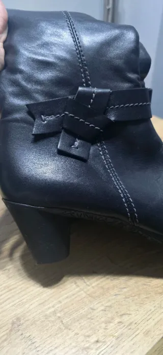 Botas Wonders de piel negras