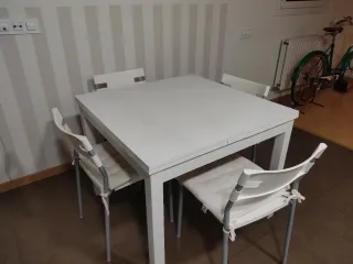 Mesa de comedor blanca extensible