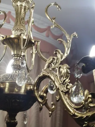 Lámpara de bronce con cristales