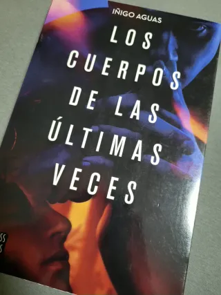 Los cuerpos de la habitación roja