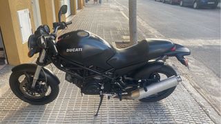 Ducati Monster 695 2007 Negra