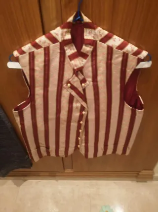 Chaleco fallero dorado y rojo