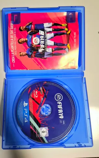 FIFA 19 PS4 (PlayStation 4) - EA Sports CR7