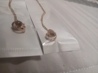 Collar Anillos Entrelazados color rosado