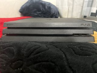 PS4 Pro (PlayStation 4 Pro) Negra usado