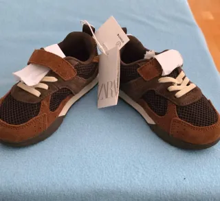 Zapatillas niño marrones talla 25