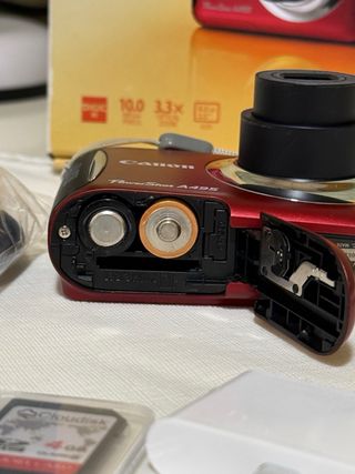 Cámara Digital Canon PowerShot A495 Roja