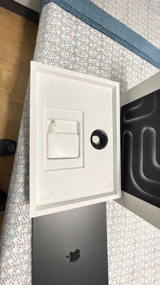 MacBook Pro 16 M3 Plata/Gris Espacial