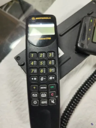 Teléfono Motorola International 2700