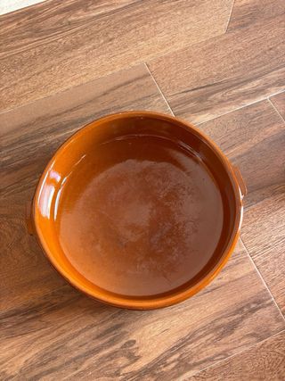 Cazuela grande de barro