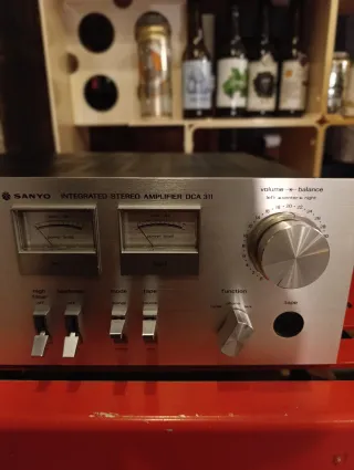 Amplificador Sanyo DCA 311 Hi-Fi Vintage