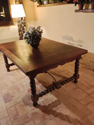 Mesa comedor antigua  extensible de roble macizo