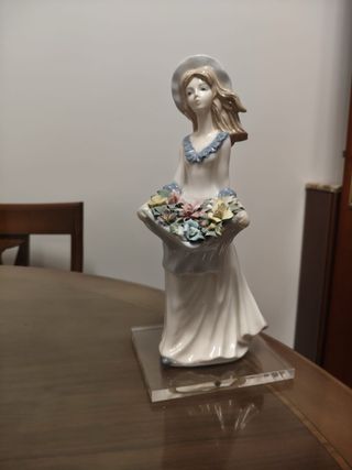 Figura porcelana hecha a mano