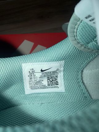 Scarpe Nike Cortez verdi e bianche