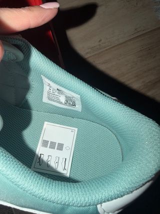 Scarpe Nike Cortez verdi e bianche