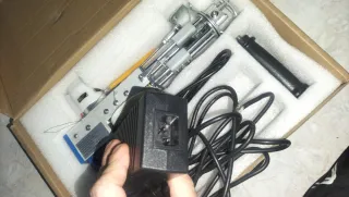 Dos pistolas tufting para alfombras