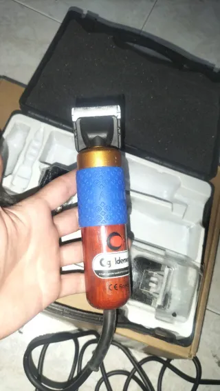 Dos pistolas tufting para alfombras