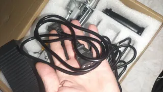 Dos pistolas tufting para alfombras