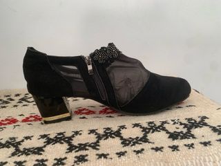 Zapatos de fiesta negros talla 43.