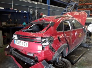 1381771 guantera 2g1857097a peugeot 1.5 dci (bm0f,