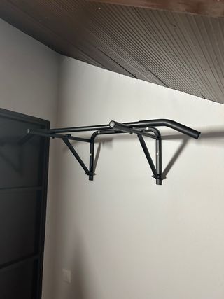 Barra de dominadas negra