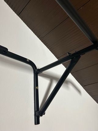 Barra de dominadas negra