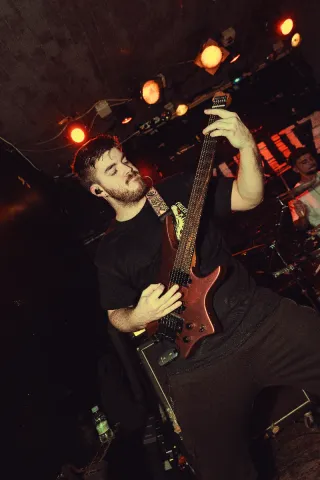 Clases Guitarra y Bajo