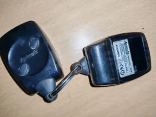 Motor para puerta corredera marca Aprimatic.