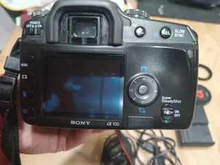 Cámara Sony a100 Digital Reflex Negra