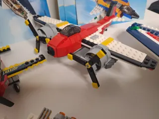 Lote de Aviones LEGO Creator y City