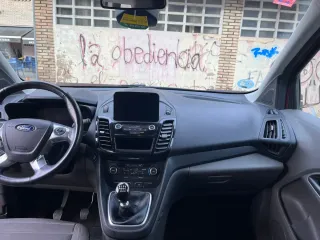 Ford Grand Tourneo Connec 2019