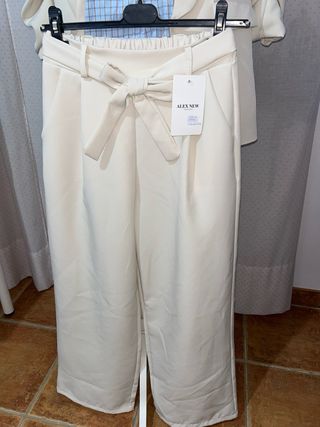 Conjunto blazer y pantalón beige