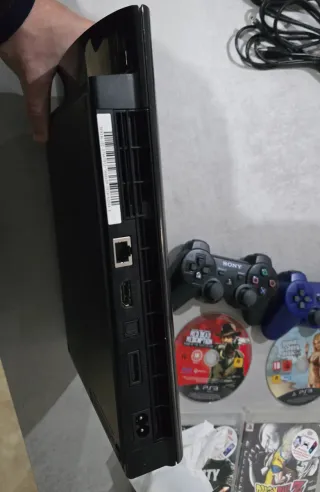 Consola PS3 Super Slim + 2 Mandos + Juegos