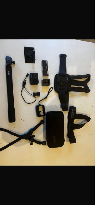 GoPro Hero 11 Black + Accesorios