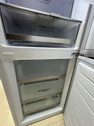 Nevera Combi LG. Grande y Buen Estado