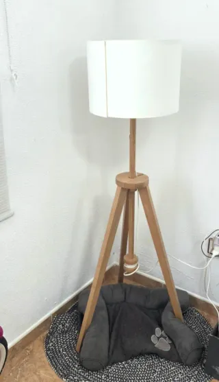 Lámpara de pie Lauters madera y tela