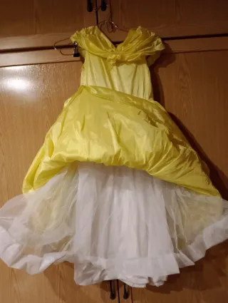 Vestido de Bella de Disney