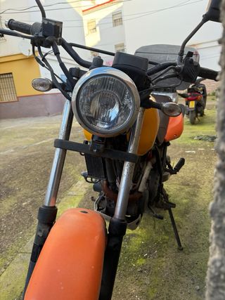 Moto Hyosung Karion 125cc Naranja