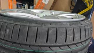 Llantas OZ Canyon 20" con neumáticos Rotalla