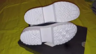 Converse plataforma negras talla 36/37.