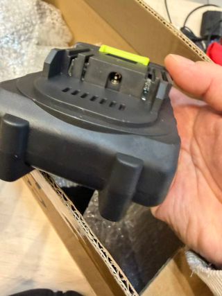 Tijeras de podar inalámbricas y motosierra, pértig