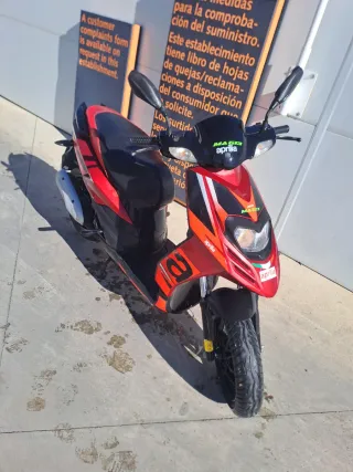 Moto 49 aprilia motard