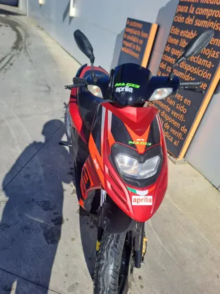 Moto 49 aprilia motard
