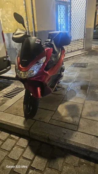 Honda PCX 125 Roja 2017