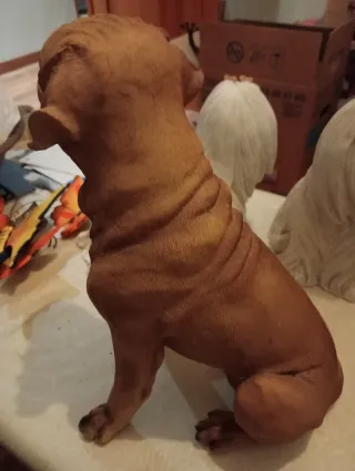 Figura perro resina marrón