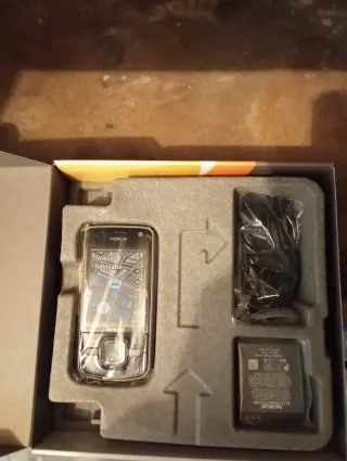 Nokia 6210 navigator Vodafone nuevo?