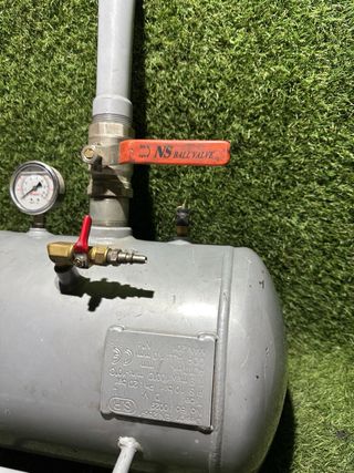 Talonadora Neumática Ruedas 20L