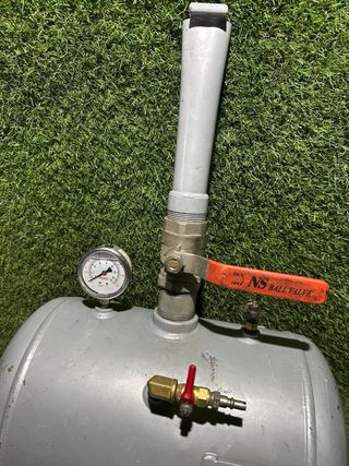 Talonadora Neumática Ruedas 20L