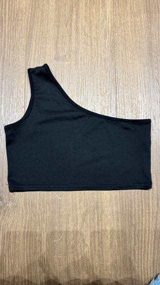 Top Asimétrico Negro