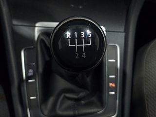 Volkswagen Golf Advance